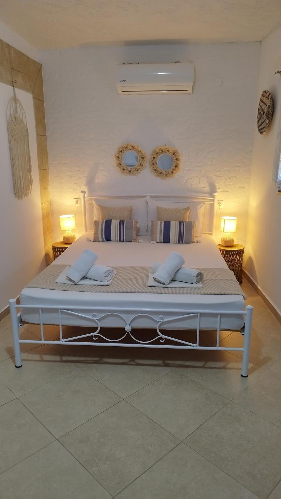 Sea Breeze Villa อาร์คานเยโลส ภายนอก รูปภาพ